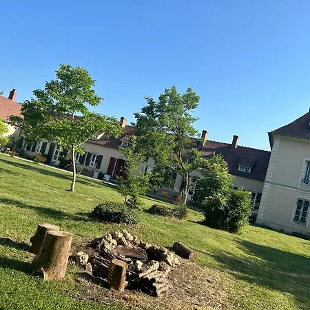 Chateau Des Edelins Bed & Breakfast