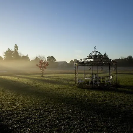 Chateau Des Edelins 3* Bayet